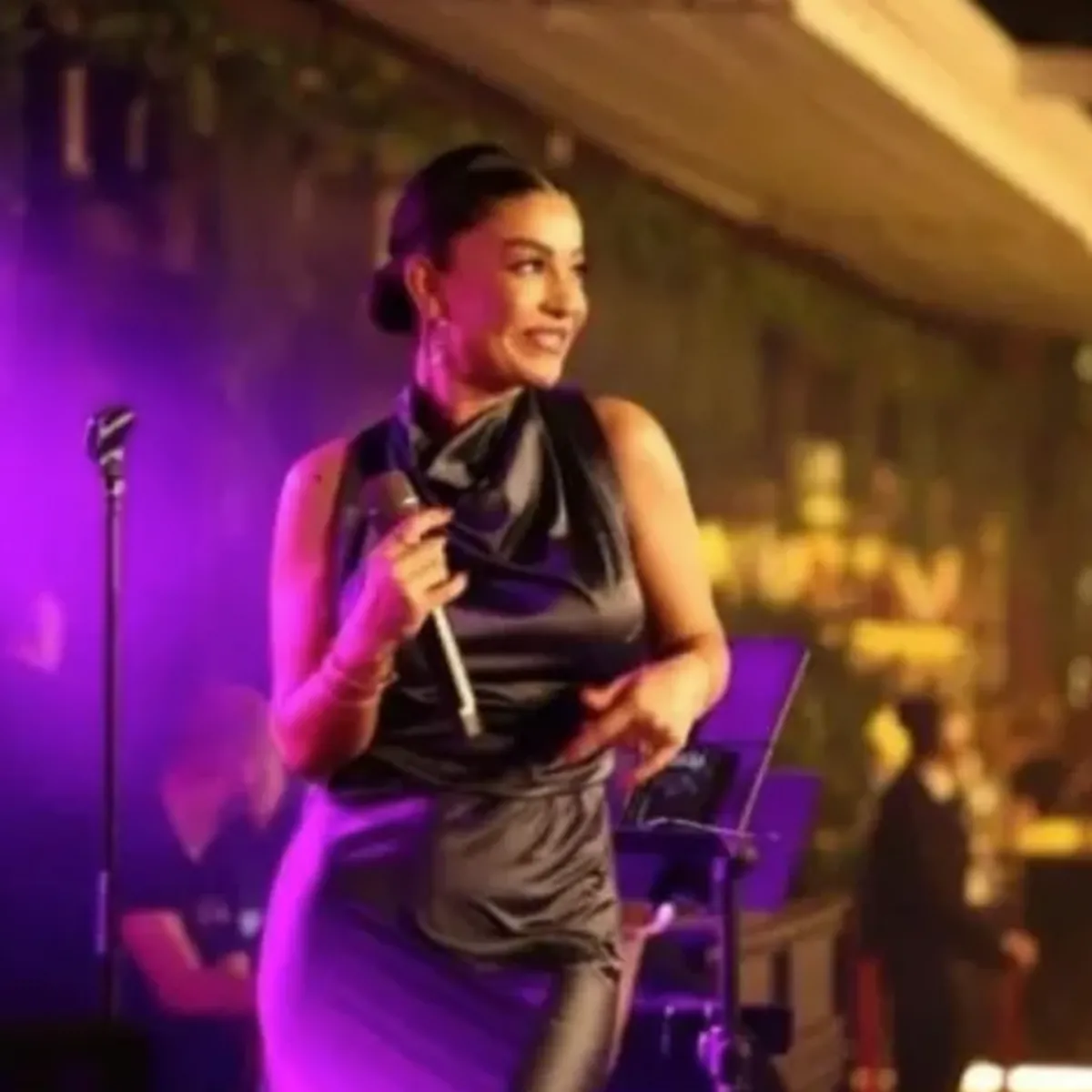 Ünlü Şarkıcıya Taciz Mesajları: Mahkemenin Şaşırtan Kararı