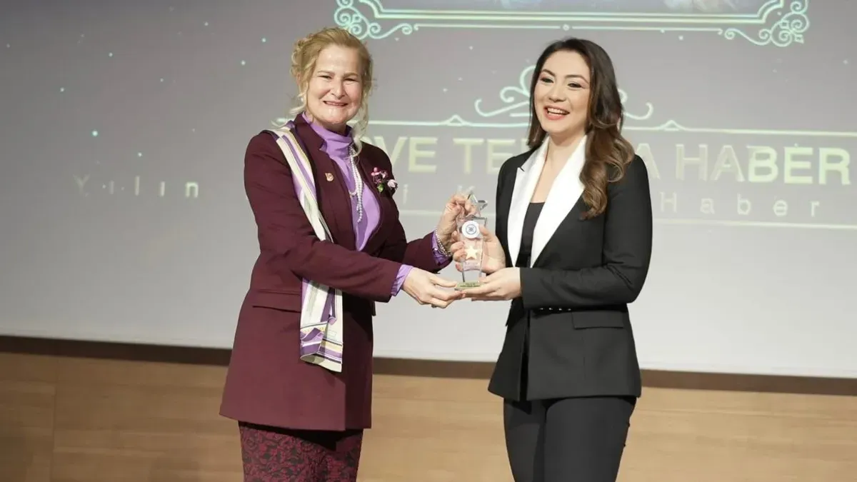 Merve Tepe, 'Yılın En İyi Kadın Haber Spikeri' Seçildi!