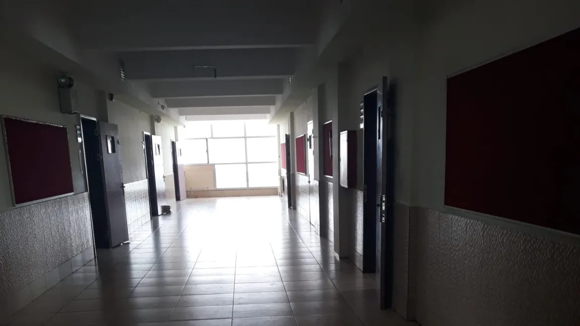 Sessiz Koridorlarda Yankılanan Acı