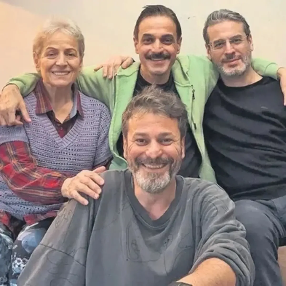 Günaydın'da Bayram Rüzgârı: Ünlü İsimler Samimi Anılarını Paylaşıyor